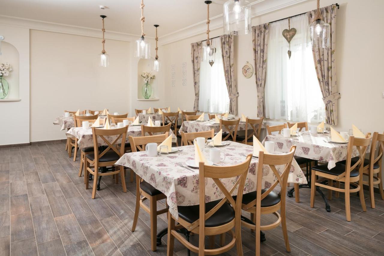 Aquasol Resort Mosonmagyaróvár 外观 照片